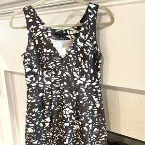 BANANA REPUBLIC Silk Dress Size 2 Brown Ivory Print V Neck Sleeveless